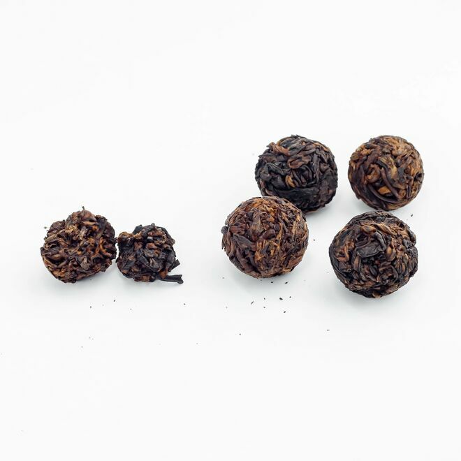 2015 Bu Lang Shan Pu'erh Bola de Dragón Madura