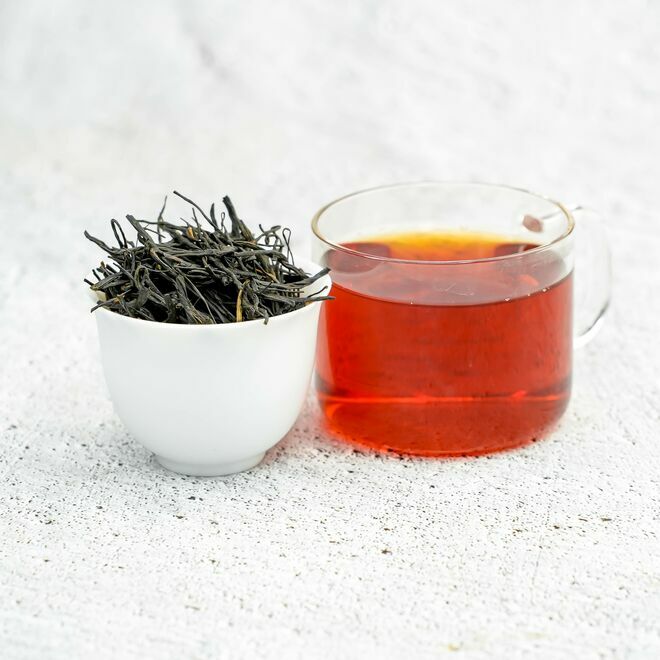 Aguja dorada melosa Negro salvaje